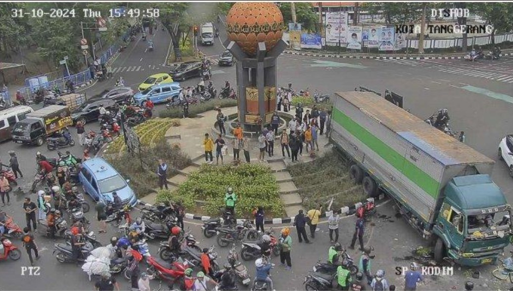 Sopir Truk Dimassa Usai Tabrak 16 Kendaraan di Tangerang, Ini Kondisinya di RS